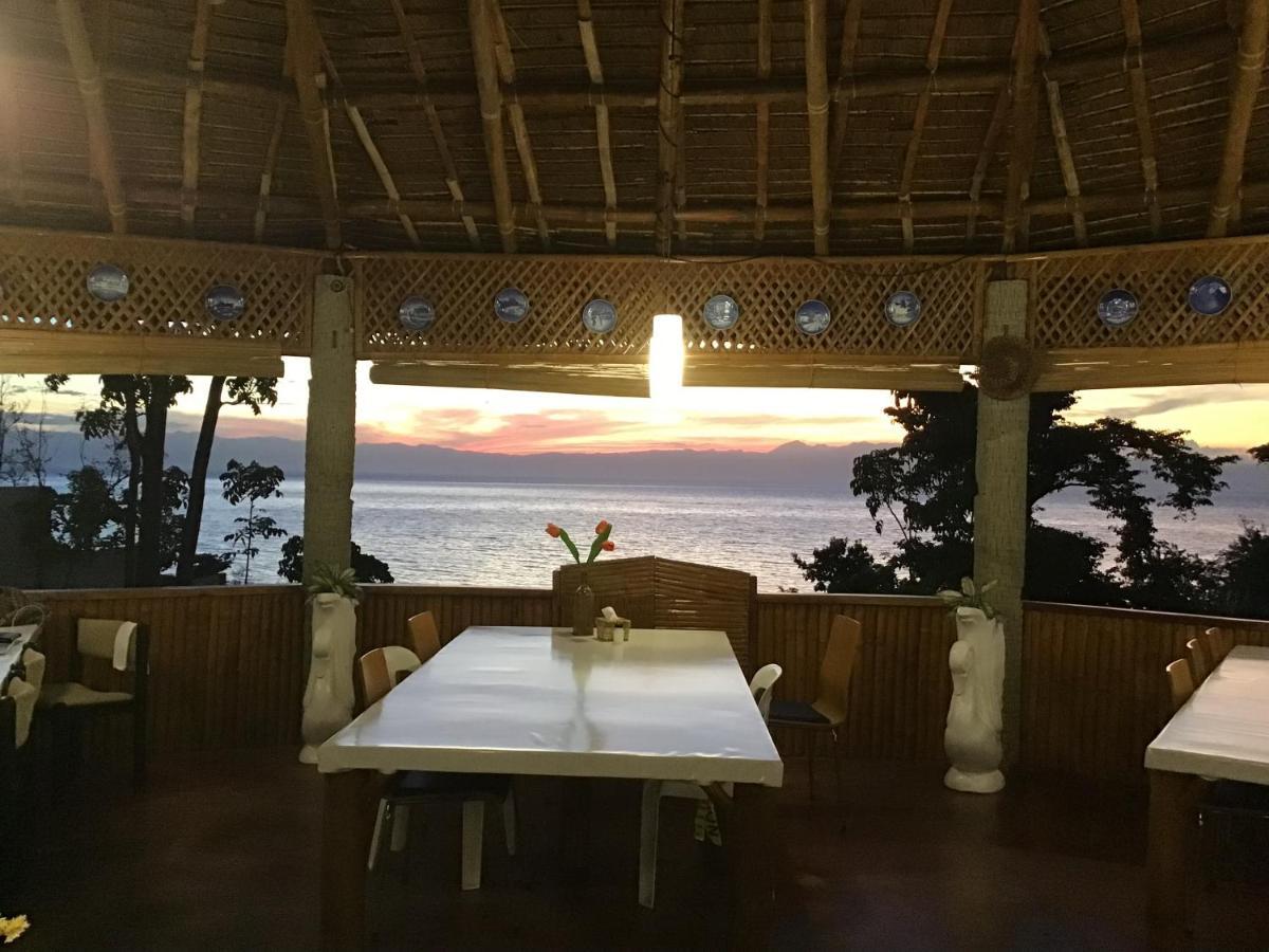 Cuestas Beach Resort And Restaurant Badian Dış mekan fotoğraf