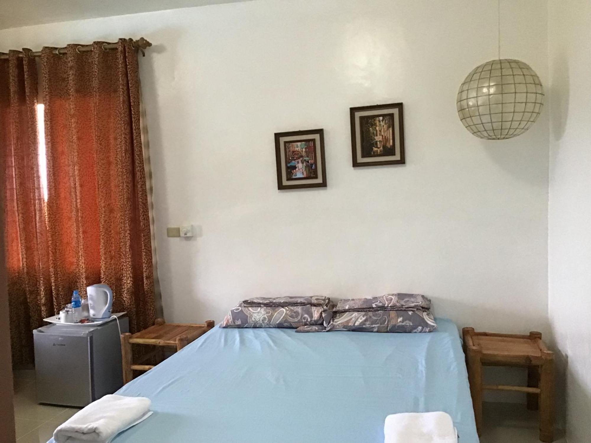 Cuestas Beach Resort And Restaurant Badian Dış mekan fotoğraf