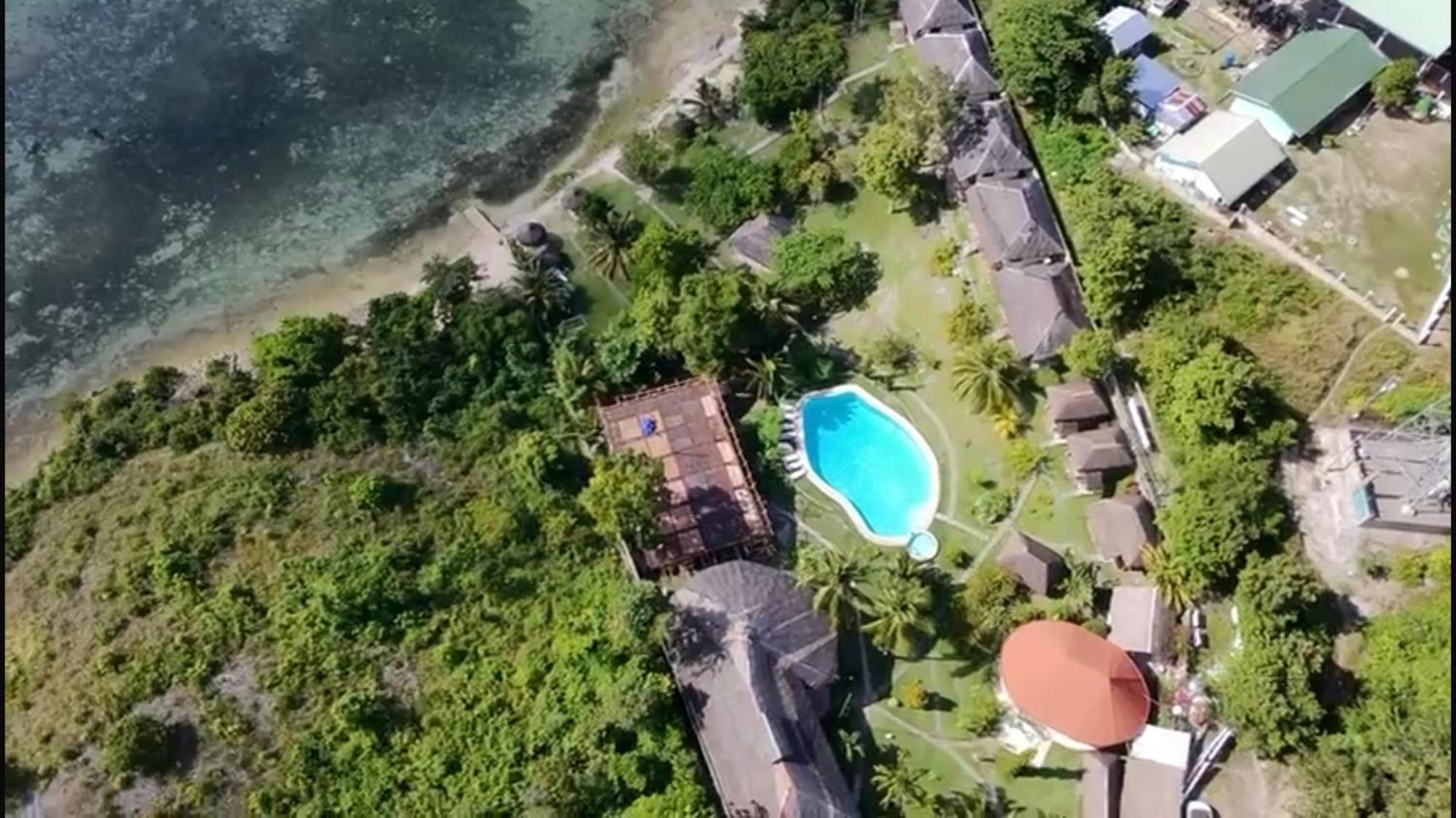 Cuestas Beach Resort And Restaurant Badian Dış mekan fotoğraf