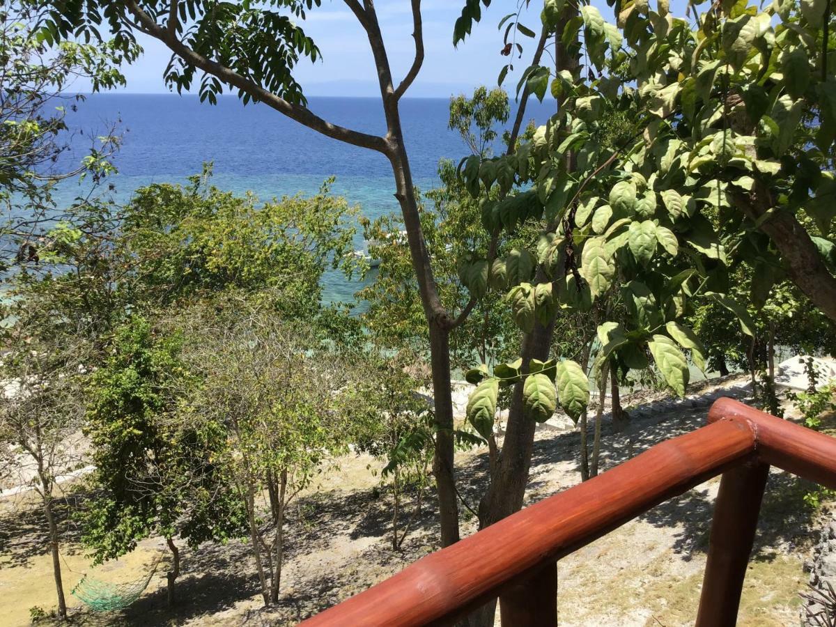 Cuestas Beach Resort And Restaurant Badian Dış mekan fotoğraf